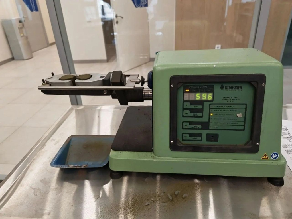 scale_2400.jpg
